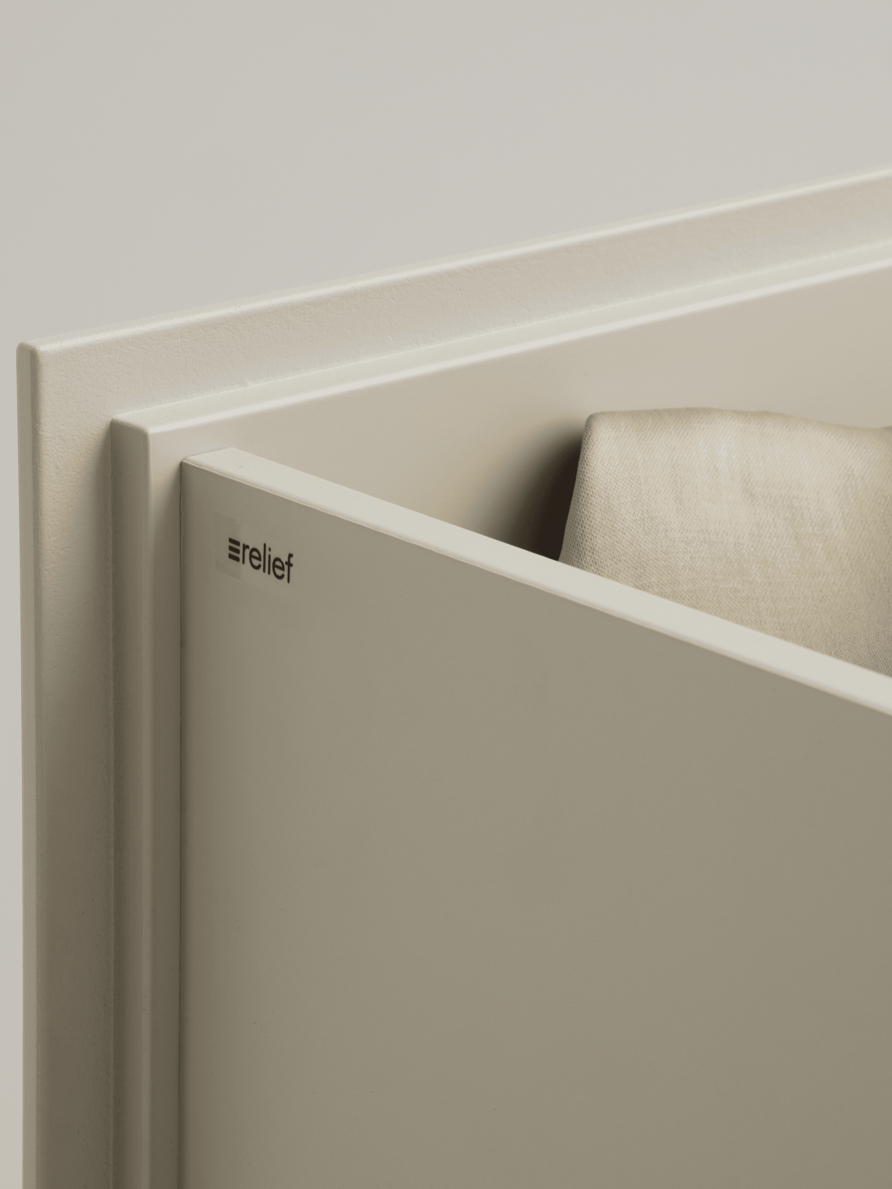 Relief Chest of drawers, wide  White