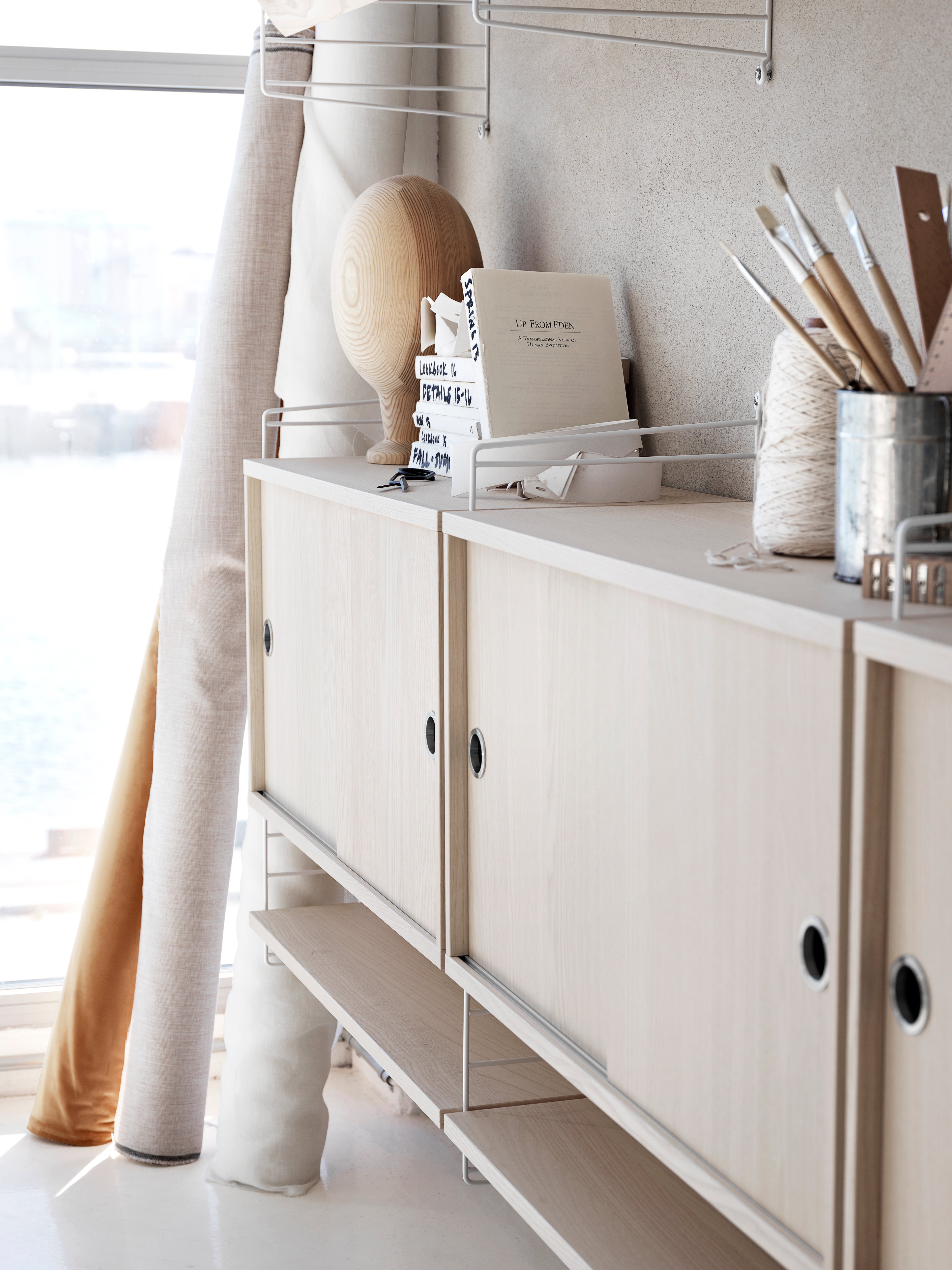 Cabinet with swing door w58 x d30 x h42 cm Oak
