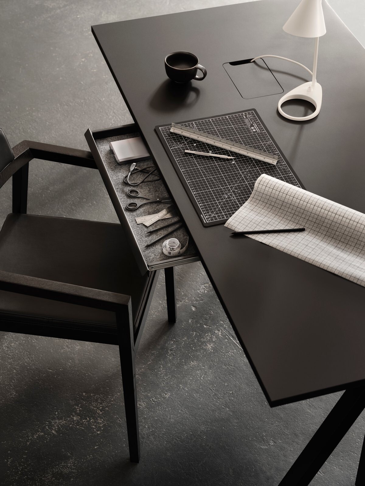 The Desk Drawer from the String® System is a discreet and functional solution that frees up workspace. The drawer slides smoothly thanks to the drawer slides. It fits both the desks from Works and the Work Desk from the String® System. Inside the drawer, there is a protective felt sheet, and the inner dimensions are w56 x d28 x h2.6 cm.