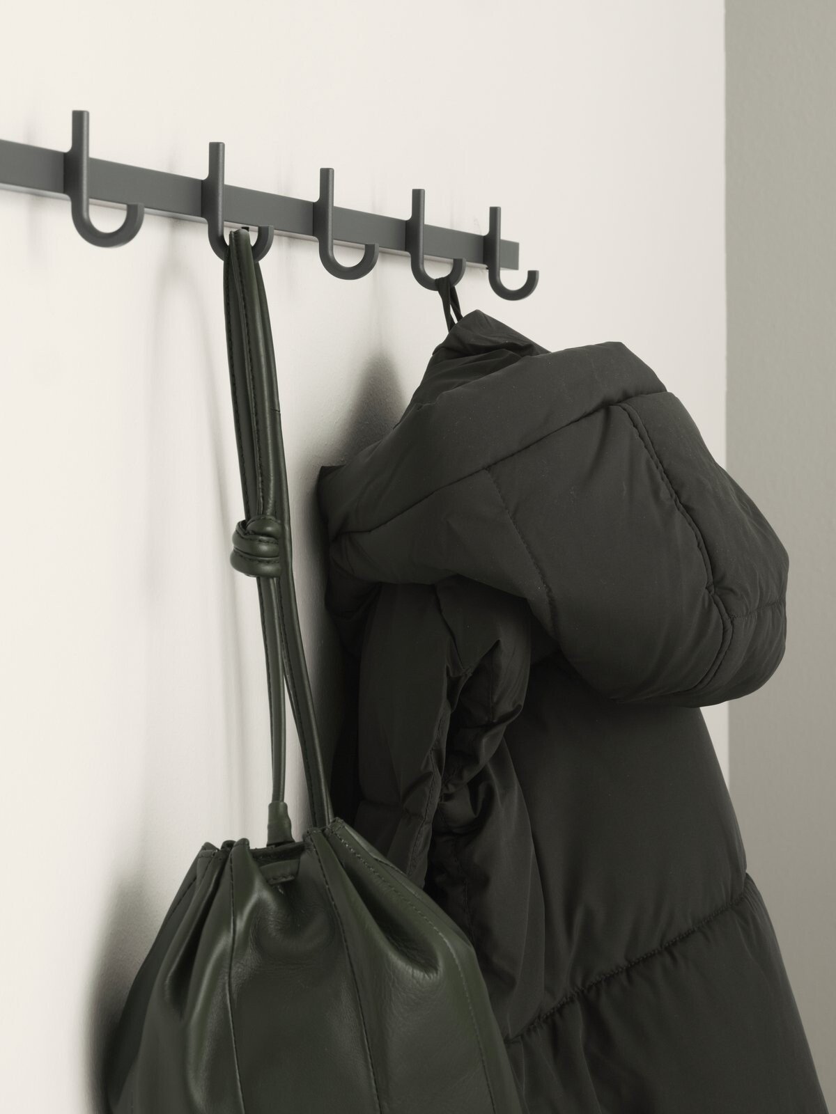 Hook rail from the Relief assortment. Available in three different sizes reflecting the widths of the chests of drawers from Relief. The smallest is 41 cm, the medium-sized is 82 cm, and the largest is 123 cm.