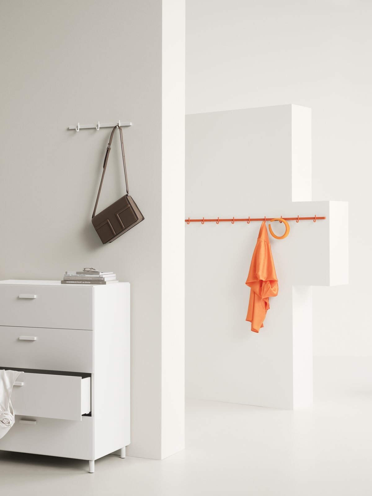 Hook rail from the Relief assortment. Available in three different sizes reflecting the widths of the chests of drawers from Relief. The smallest is 41 cm, the medium-sized is 82 cm, and the largest is 123 cm.