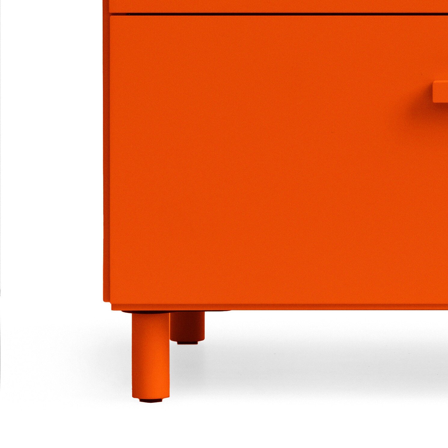 Wide Chest of Drawer from Relief with four drawers. All units from Relief can easily be connected. With five colours and three sizes, you can create multiple unique Relief combinations. The back of Relief is as beautifully designed as the front, making placement creative and fun. The dimensions are w82 x d41 x h92.5 cm. Each drawer's inner dimensions are w74 x d36.3 x h17 cm. Relief is delivered unassembled.
