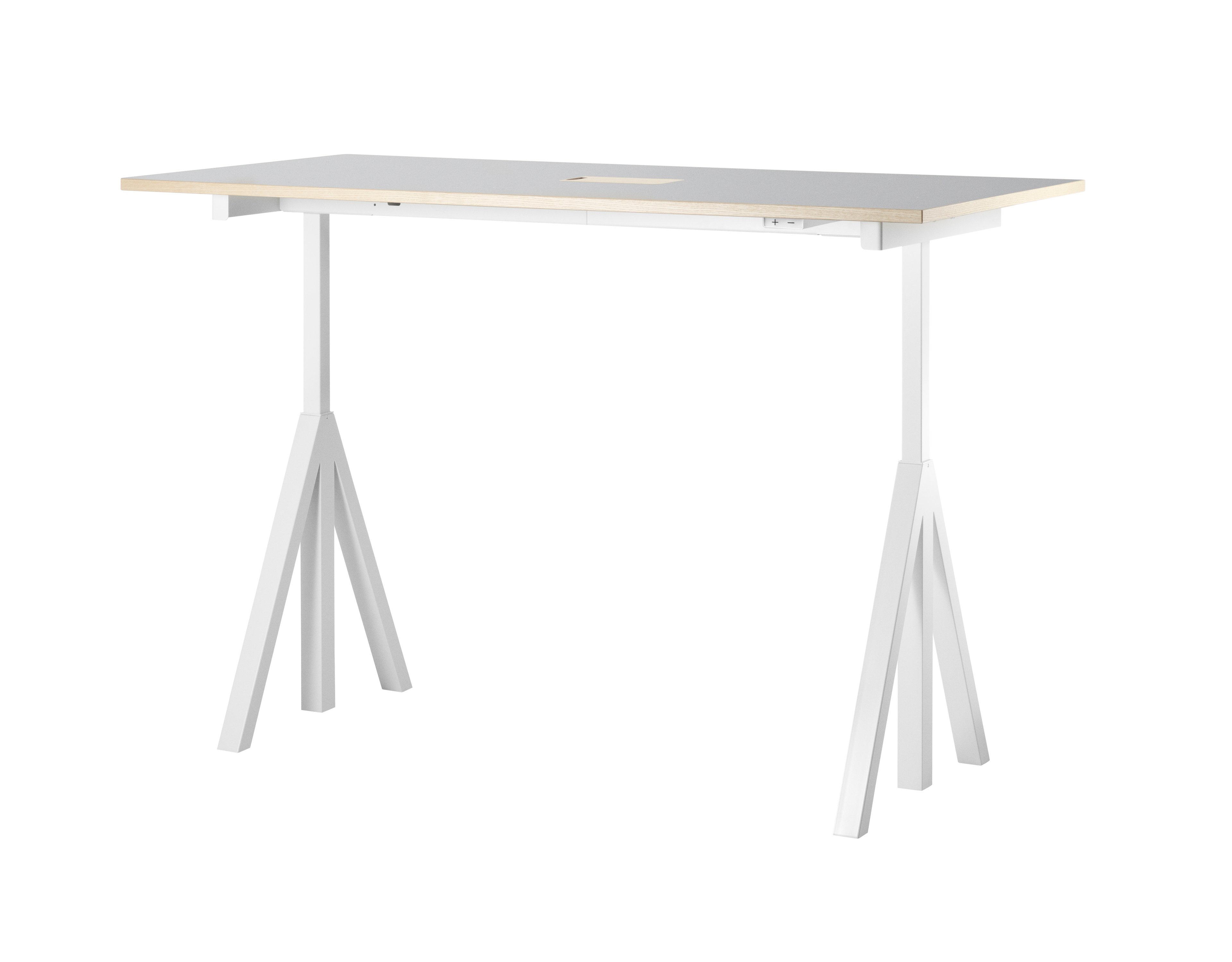 The height-adjustable work desk from Works makes it possible to create flexible and ergonomic workspaces. The work desk consists of one height-adjustable table frame and one work desk with cable cover. The work desks with 78 cm depth are available in three widths: 120, 140 and 160 cm. The work desk with 90 cm depth and 180 cm width is intended for a meeting table or for a larger workspace, which is why the cable cover is placed in the middle. The frame’s highest height is 118.5 cm and the lowest height is 71.5 cm and fits to all work desks.